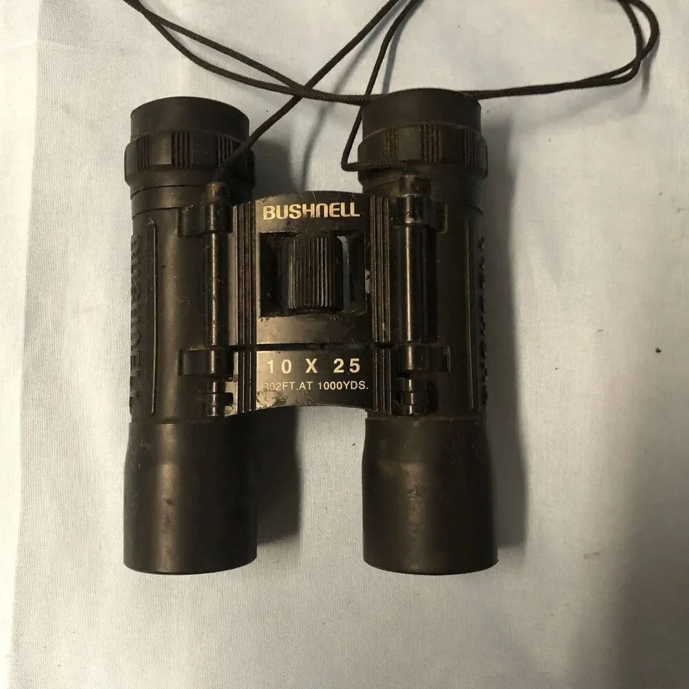 BUSHNELL 12 X 25 240 Ft/1000 Yds‎ Binoculars